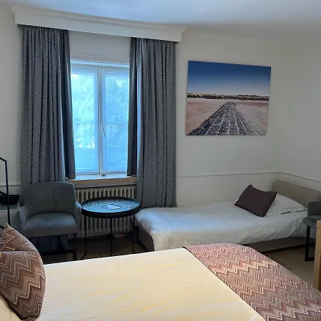 Marie Siska Boutique קנוקה-הייסט